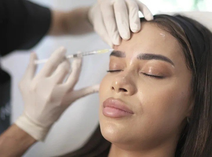 Best Plastic Surgeons in Dubai Highlight the Safety and Precision of Botox Treatments