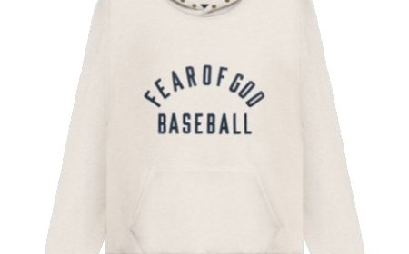 Cozy Essentials Hoodie for Everyday Wear in All Seasons