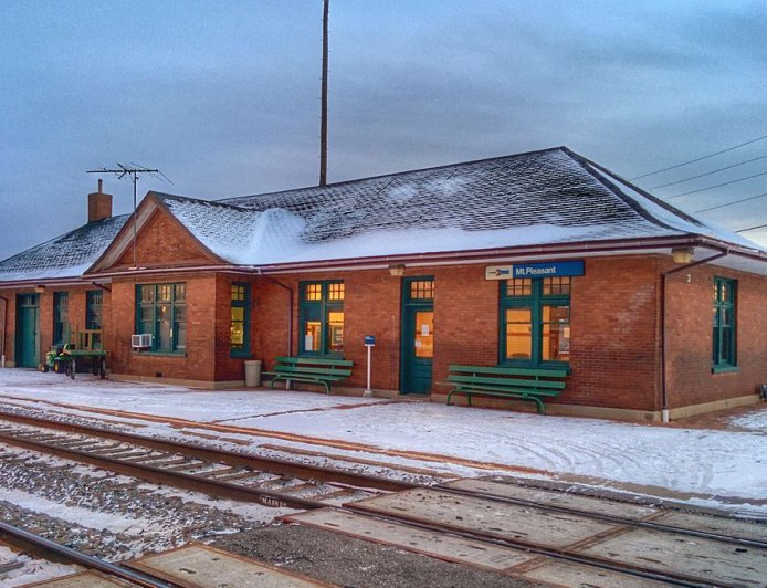 Rolling Through the Heartland: A Deep Dive into Amtrak Stations in Iowa